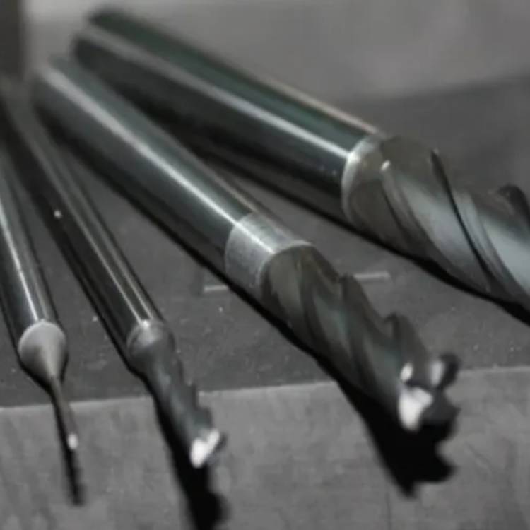 เครื่องตัดกัดคาร์บอนไฟเบอร์ทนทานแค่ไหน?